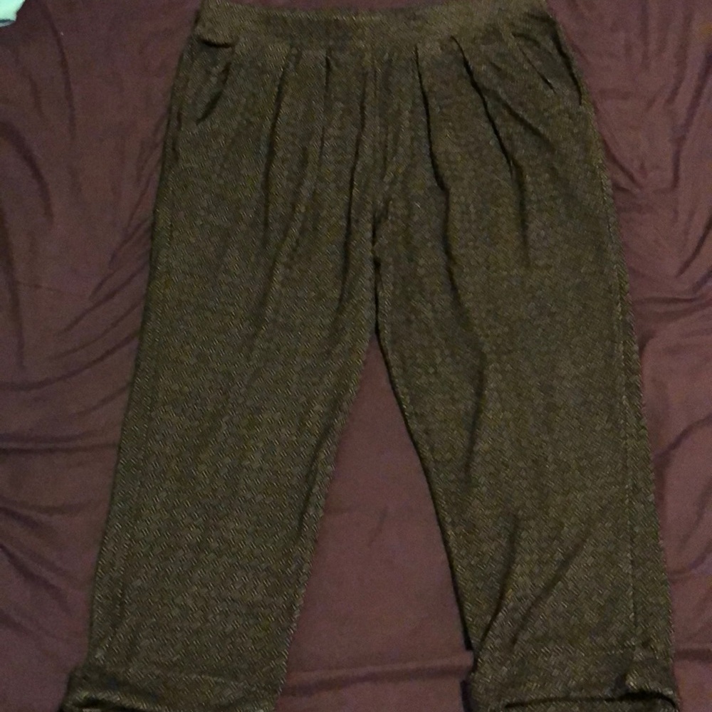 📍Juicy Couture herringbone Capri 📍